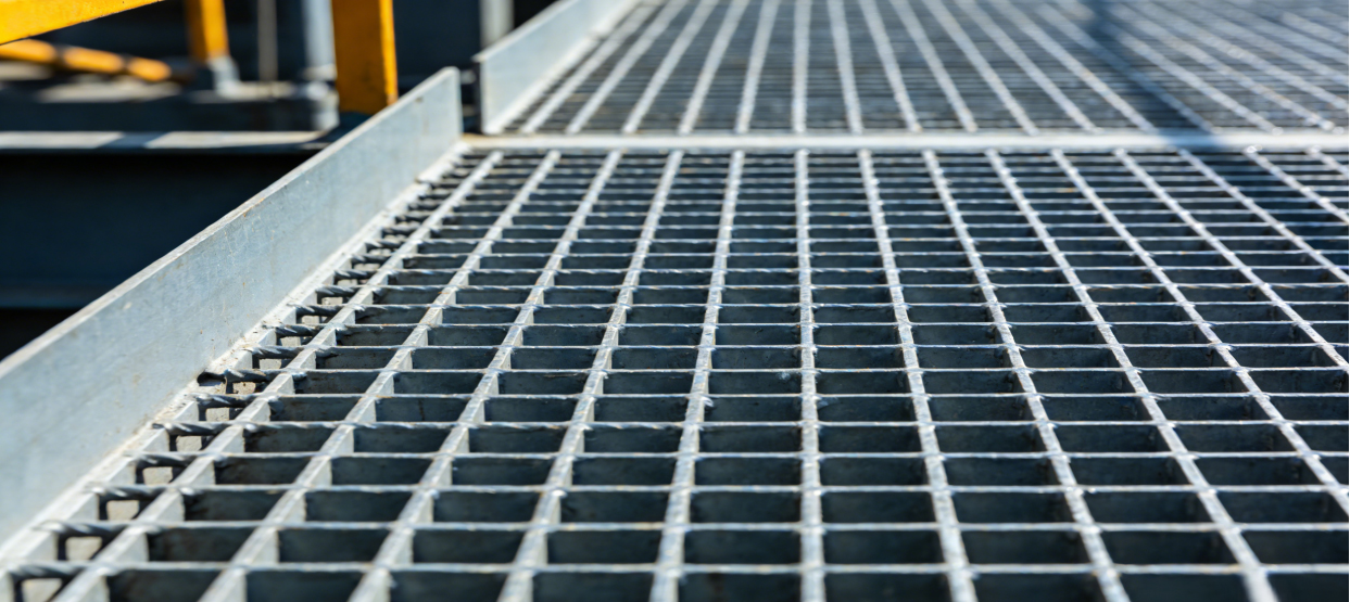 High-Performance Steel Grating Solutions: The Bedrock of Reliability for Modern Engineering Projects
