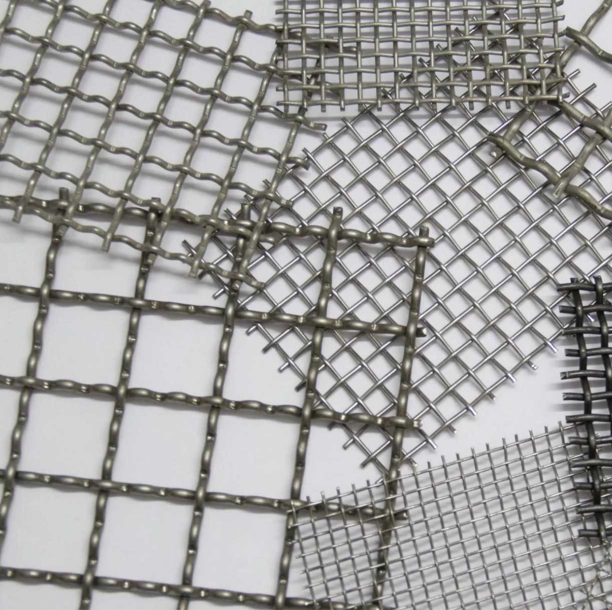 Wave type fence